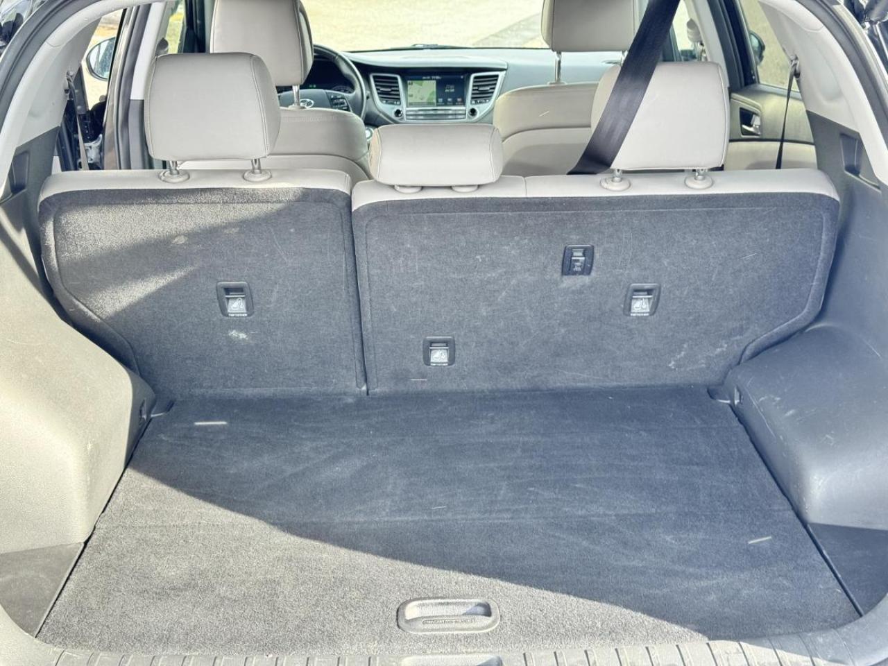 2017 Hyundai Tucson AWD LUXURY/ CERTIFIED/ CARFAX CLEAN/ MUST SEE Photo