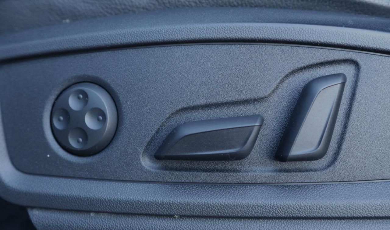 2018 Audi Q5 2.0-TFSI-PROGRESSIVE-QUATTRO/NAV/LEATHER/P SEATS/B Photo