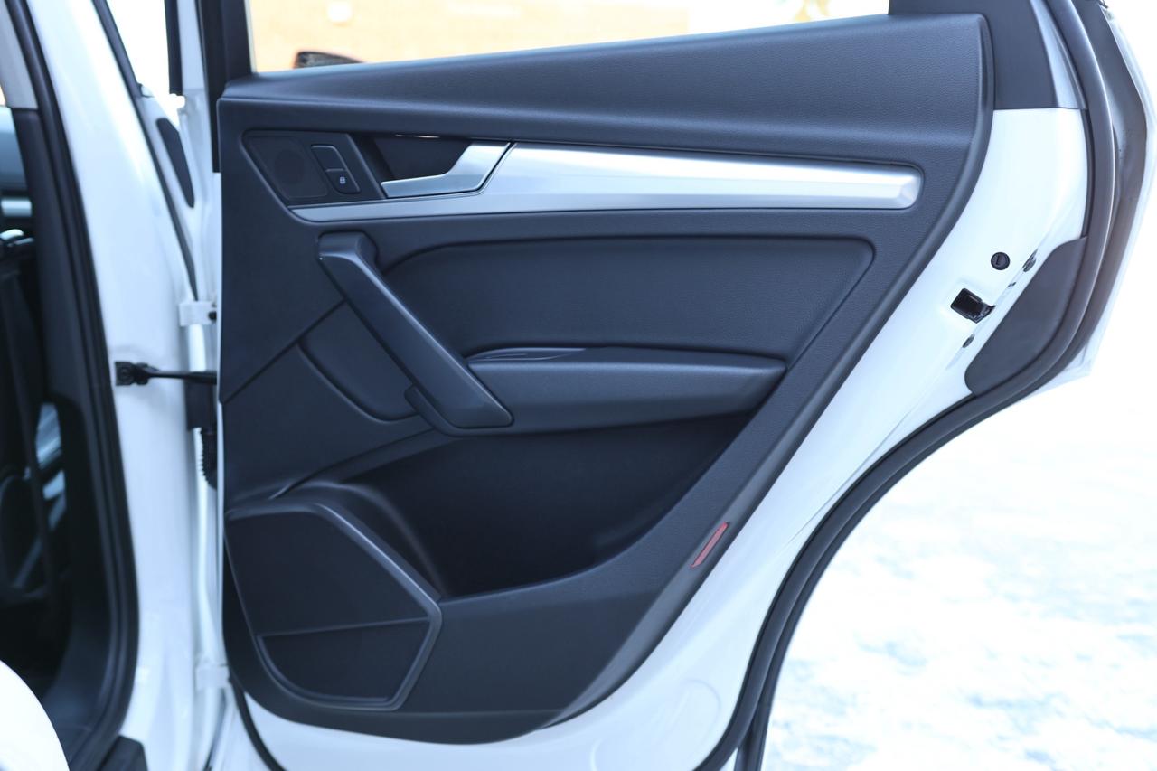 2018 Audi Q5 PROGRESSIVE-QUATTRO/NAV/LEATHER/PANO ROOF/P SEATS/ Photo