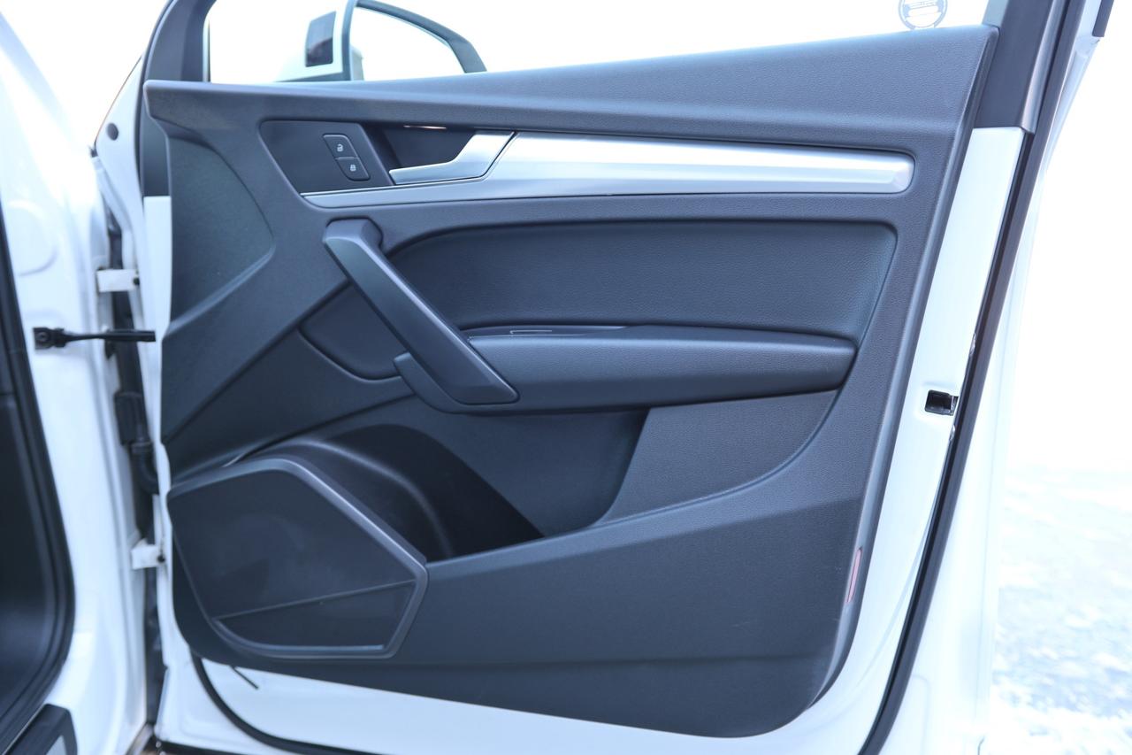 2018 Audi Q5 PROGRESSIVE-QUATTRO/NAV/LEATHER/PANO ROOF/P SEATS/ Photo