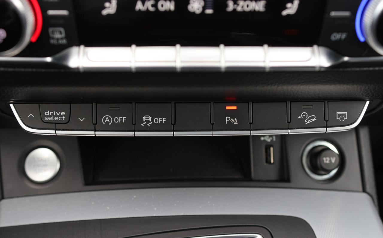 2018 Audi Q5 PROGRESSIVE-AWD/STRONIC/NAV/BCAM/P SENSORS/PANO RO Photo
