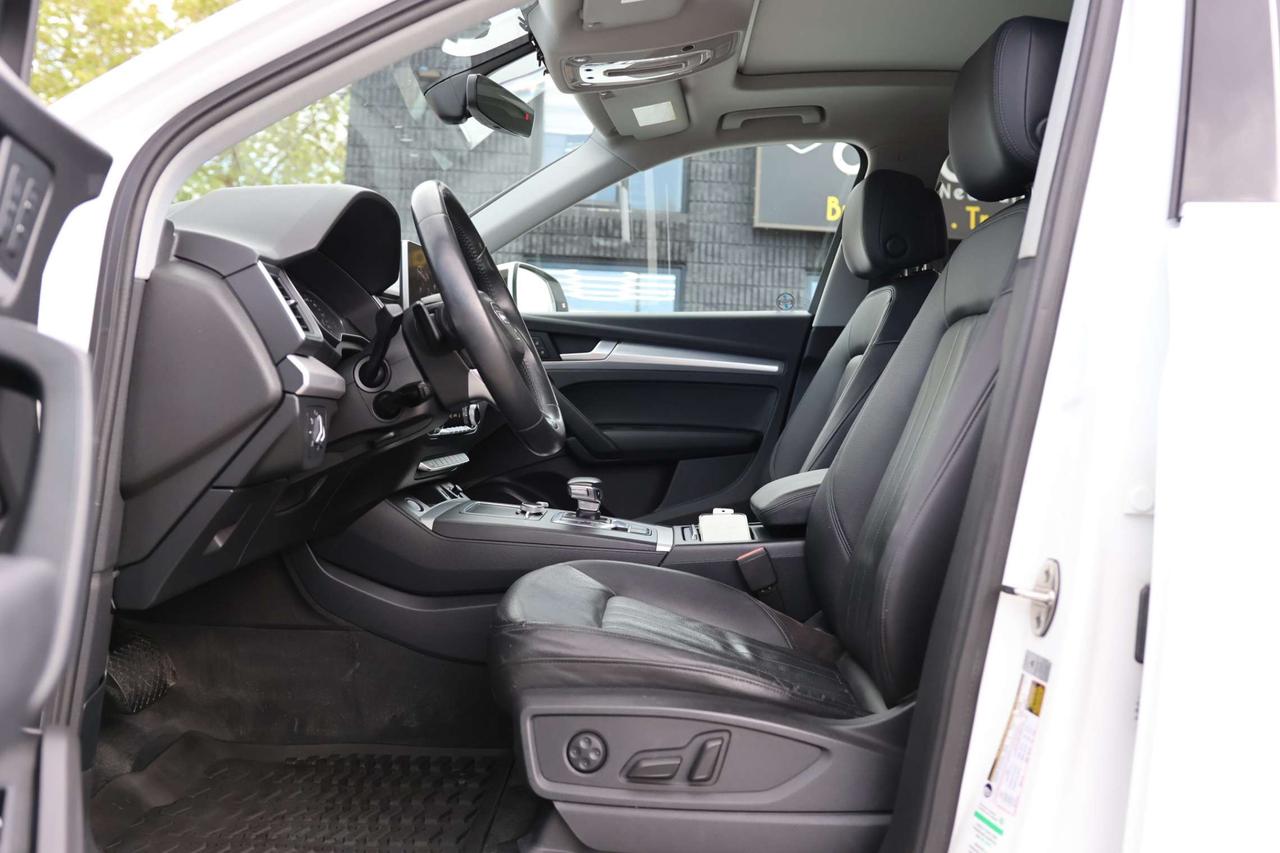 2018 Audi Q5 PROGRESSIVE-AWD/STRONIC/NAV/BCAM/P SENSORS/PANO ROOF/LEATHER/H SEATS & STEERING/KEYLESS/BLUETOOTH Photo