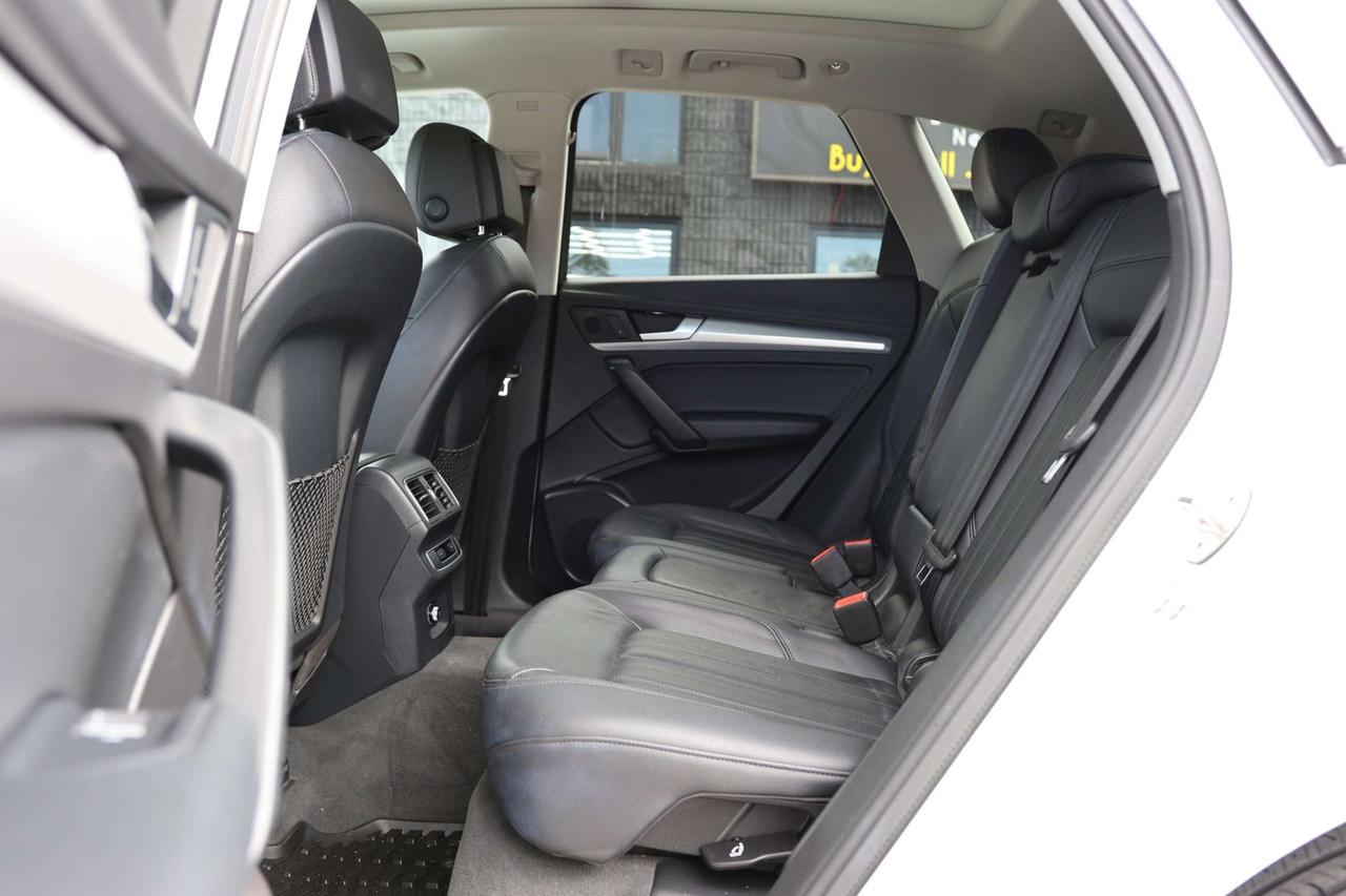 2018 Audi Q5 PROGRESSIVE-AWD/STRONIC/NAV/BCAM/P SENSORS/PANO ROOF/LEATHER/H SEATS & STEERING/KEYLESS/BLUETOOTH Photo