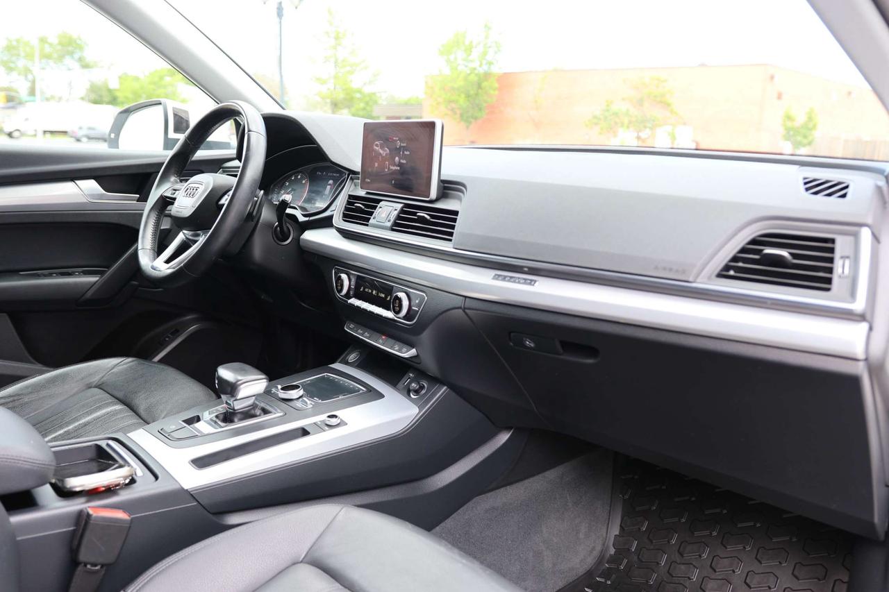 2018 Audi Q5 PROGRESSIVE-AWD/STRONIC/NAV/BCAM/P SENSORS/PANO ROOF/LEATHER/H SEATS & STEERING/KEYLESS/BLUETOOTH Photo