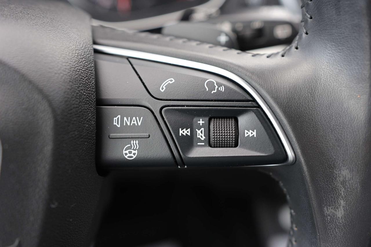 2018 Audi Q5 PROGRESSIVE-AWD/STRONIC/NAV/BCAM/P SENSORS/PANO ROOF/LEATHER/H SEATS & STEERING/KEYLESS/BLUETOOTH Photo