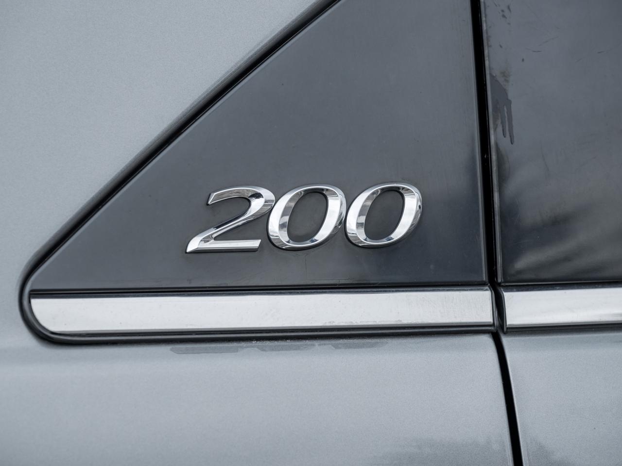 2013 Chrysler 200 LX, Low KMs Photo