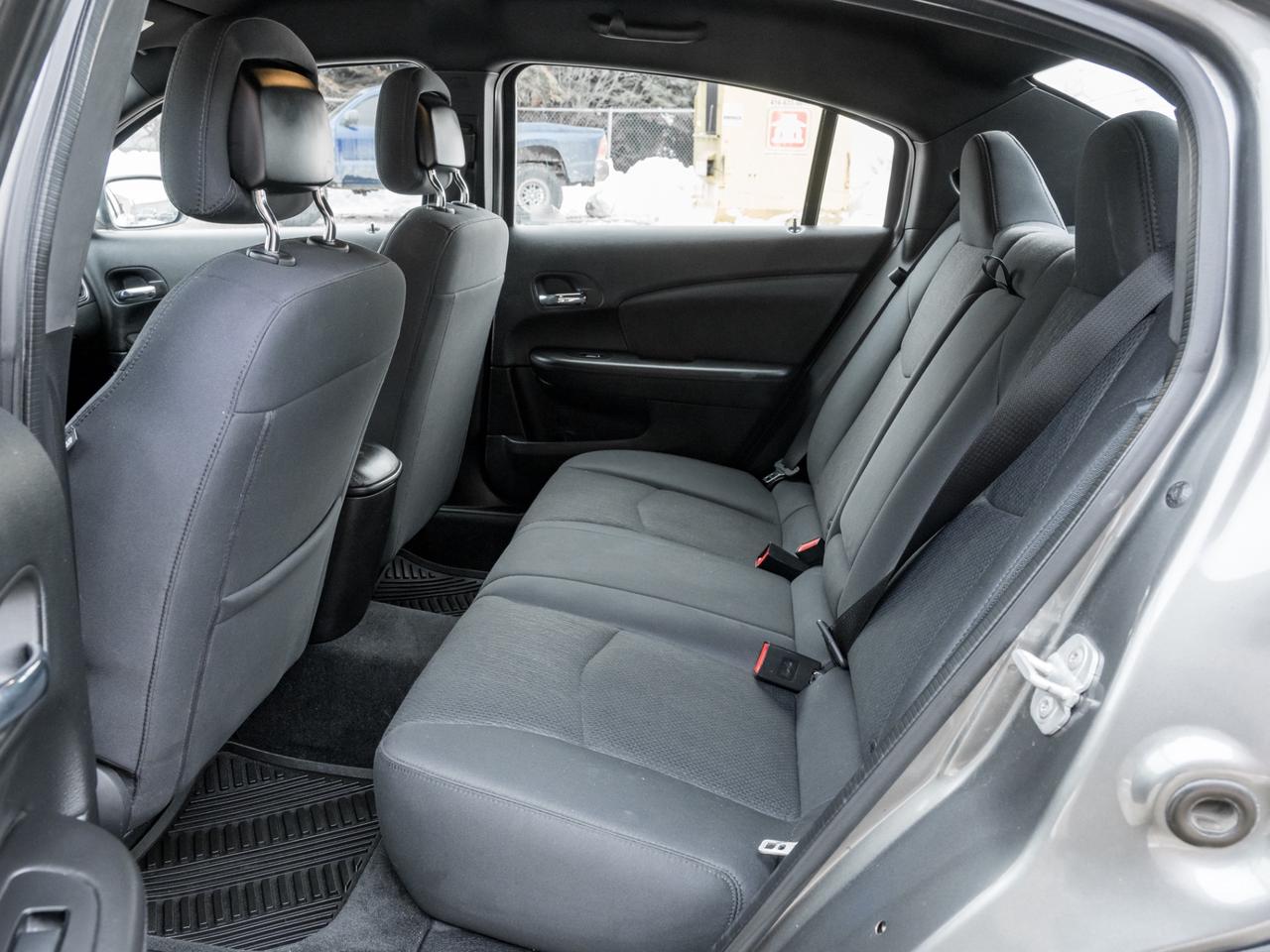 2013 Chrysler 200 LX, Low KMs Photo