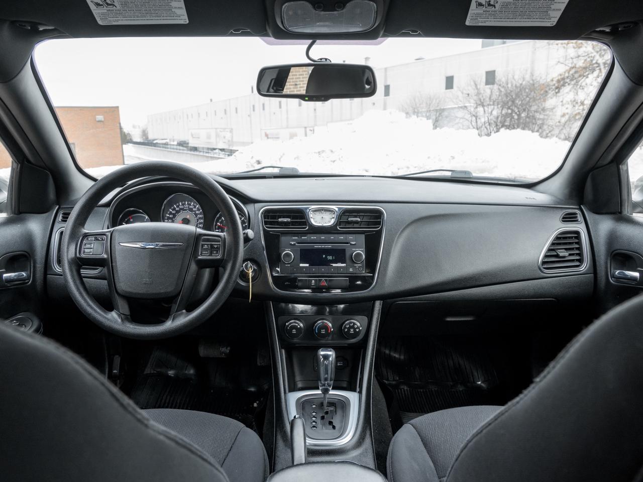 2013 Chrysler 200 LX, Low KMs Photo