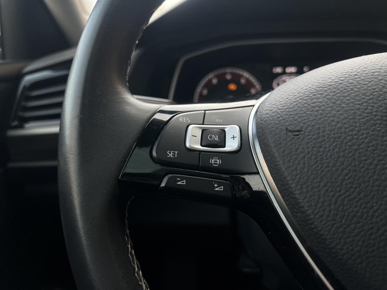 2021 Volkswagen Jetta Highline   Leather   Sunroof   Navi Photo