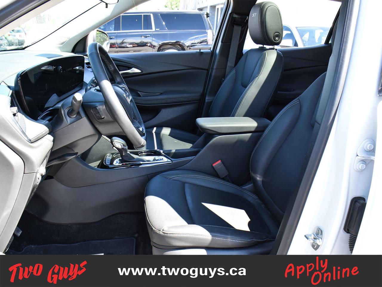 2024 Buick Encore GX ST AWD   Lease Return   Panoroof   Leather Photo