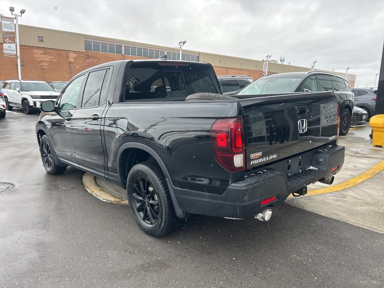 2023 Honda Ridgeline Black Edition AWD   CLEAN CARFAX   ONE OWNER Photo