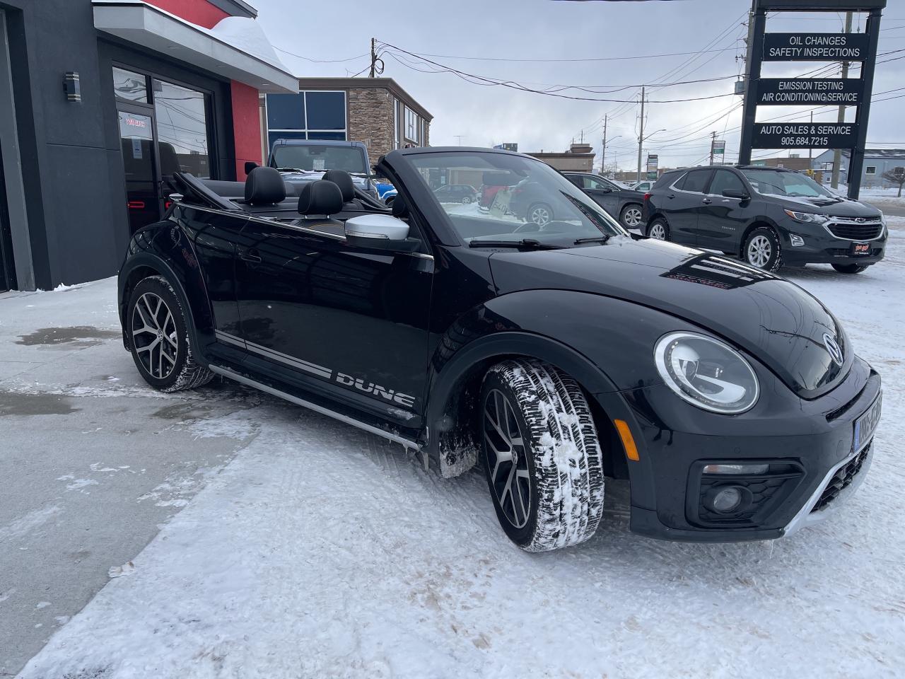 2018 Volkswagen Beetle Convertible Dune Auto Nav Back Up Camera Heated Front Seats Photo