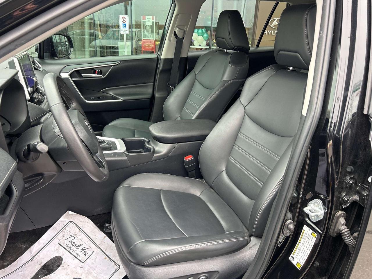 2025 Toyota RAV4 XLE AWD   CLEAN CARFAX Photo