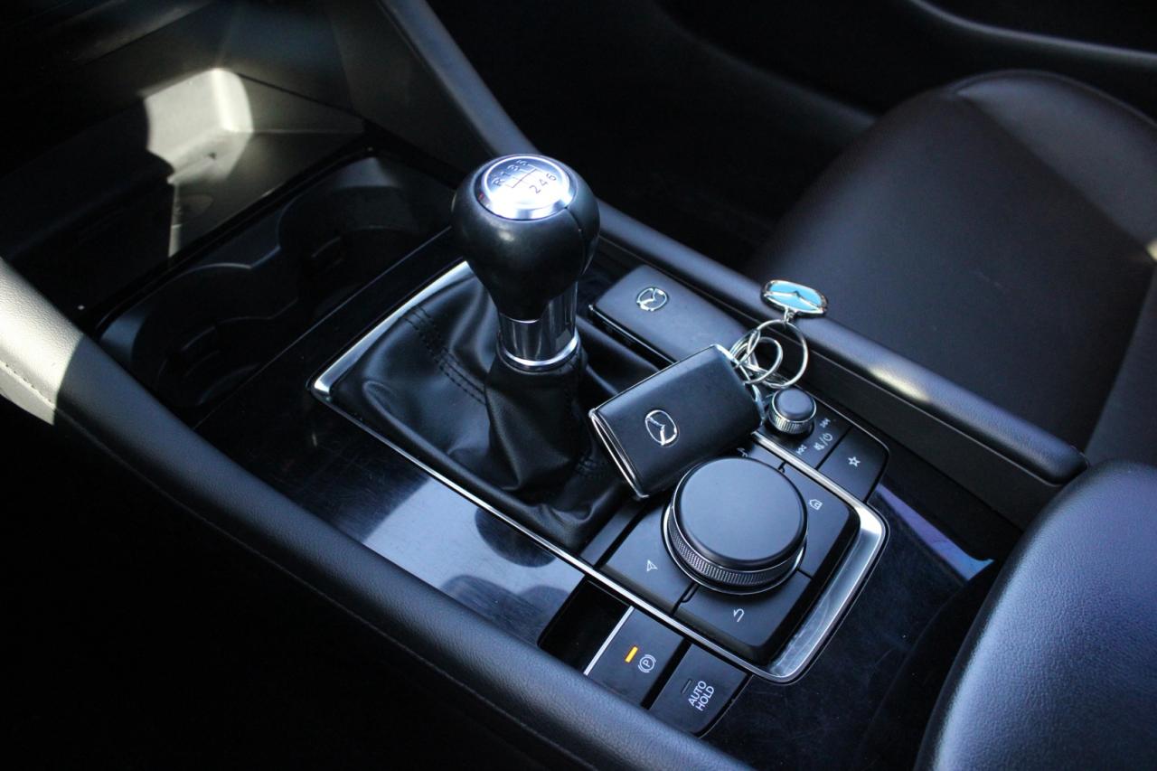 2024 Mazda MAZDA3 SPORT GT MANUAL   ACCIDENT FREE   CLEAN CARFAX Photo