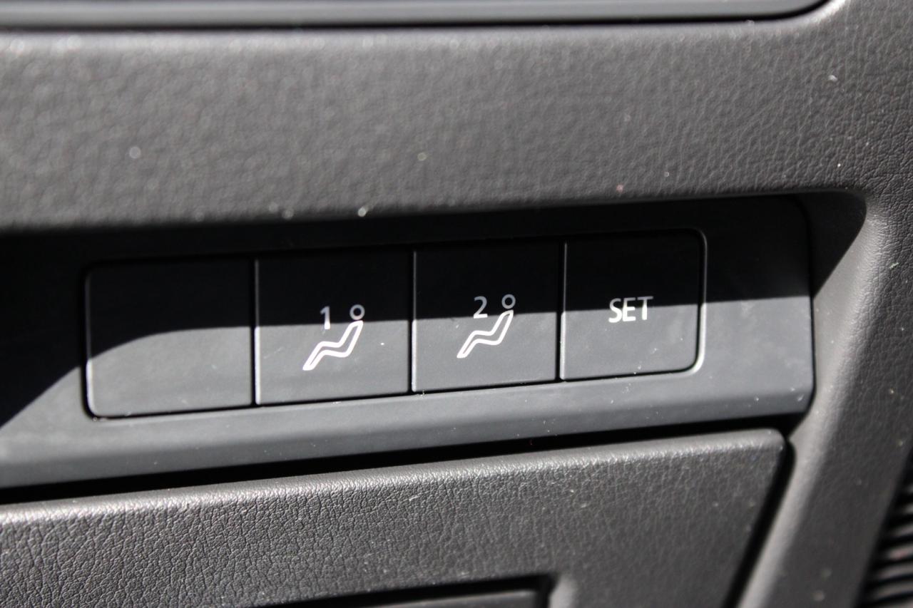 2024 Mazda MAZDA3 SPORT GT MANUAL   ACCIDENT FREE   CLEAN CARFAX Photo