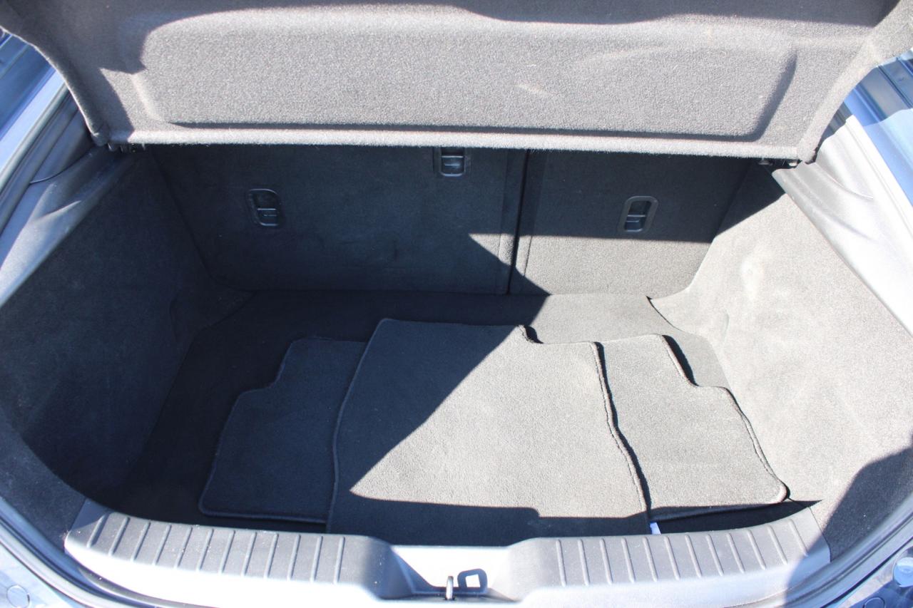 2024 Mazda MAZDA3 SPORT GT MANUAL   ACCIDENT FREE   CLEAN CARFAX Photo