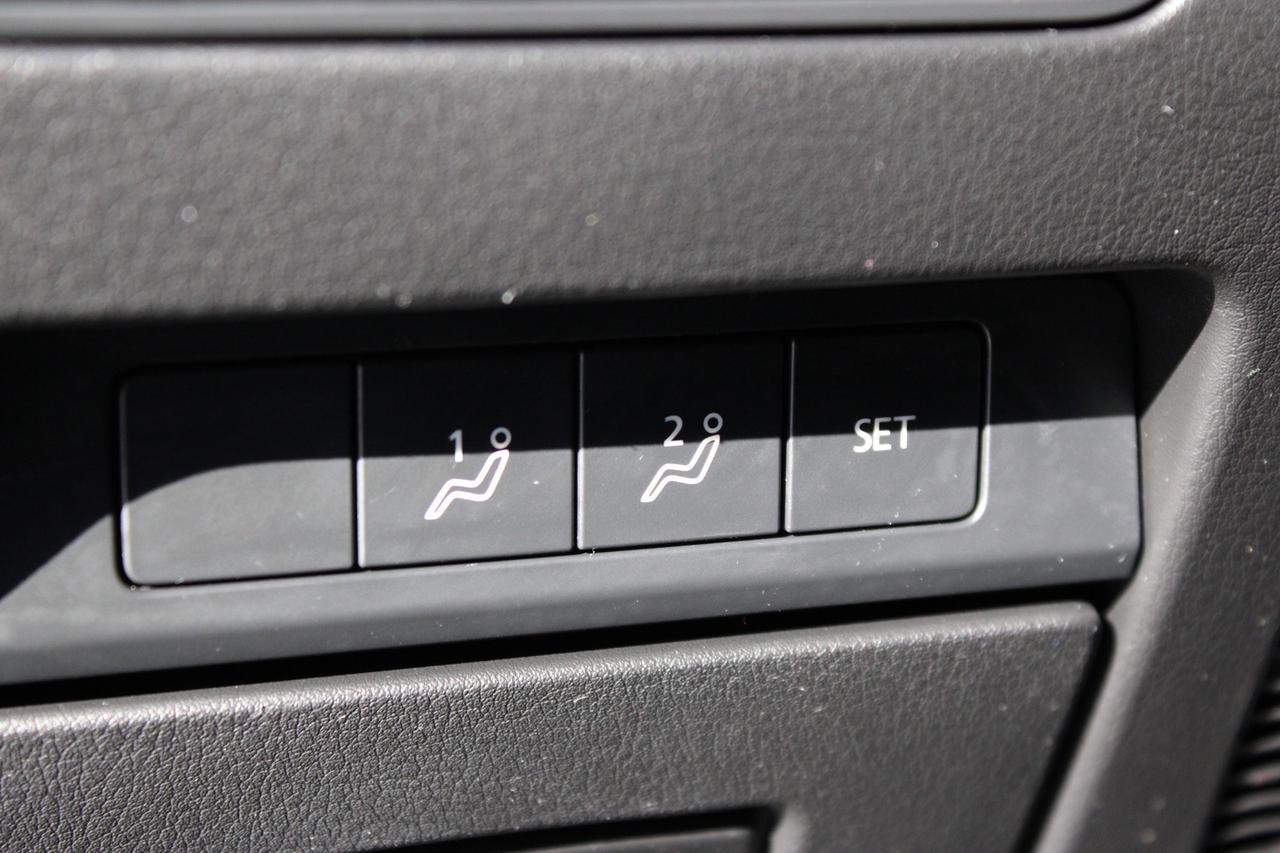 2024 Mazda MAZDA3 SPORT GT MANUAL   ACCIDENT FREE   CLEAN CARFAX Photo