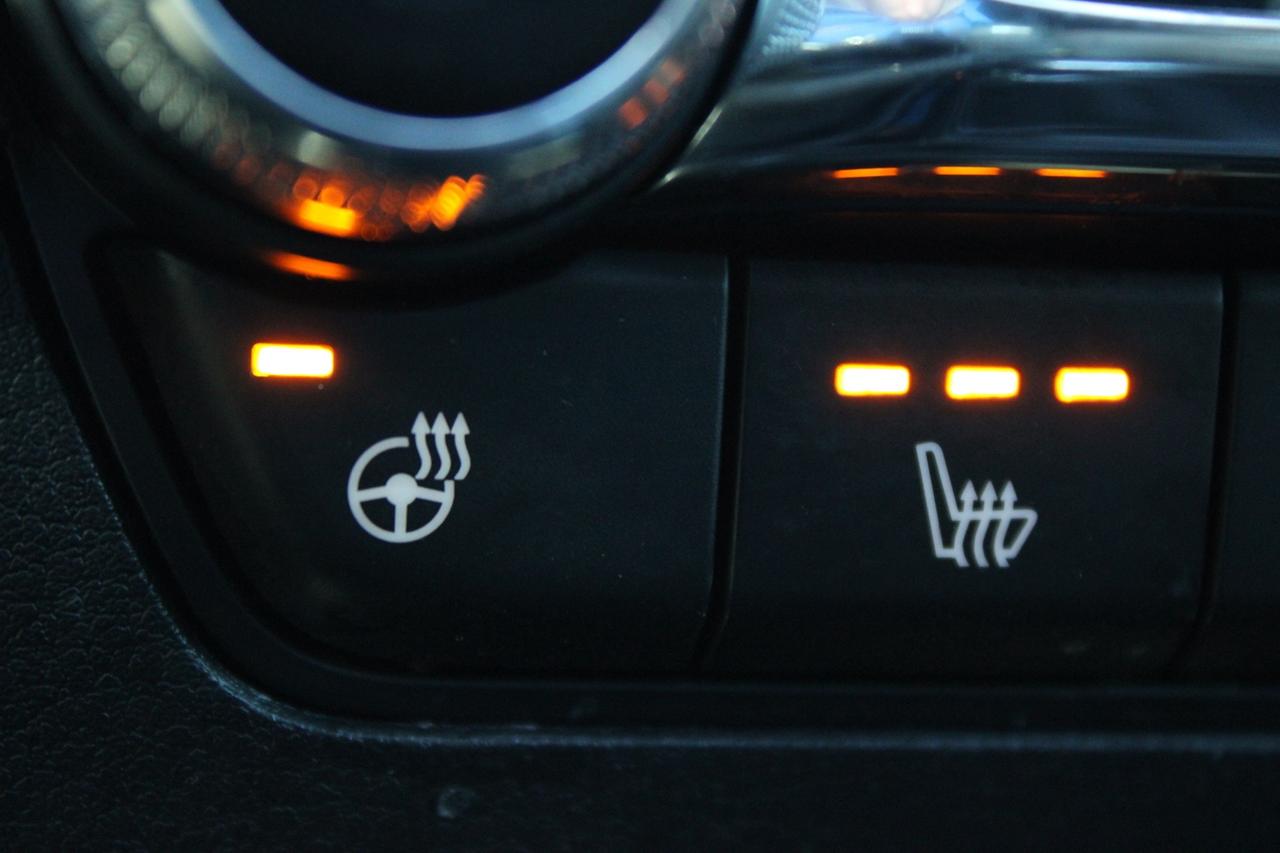 2024 Mazda MAZDA3 SPORT GT MANUAL   ACCIDENT FREE   CLEAN CARFAX Photo