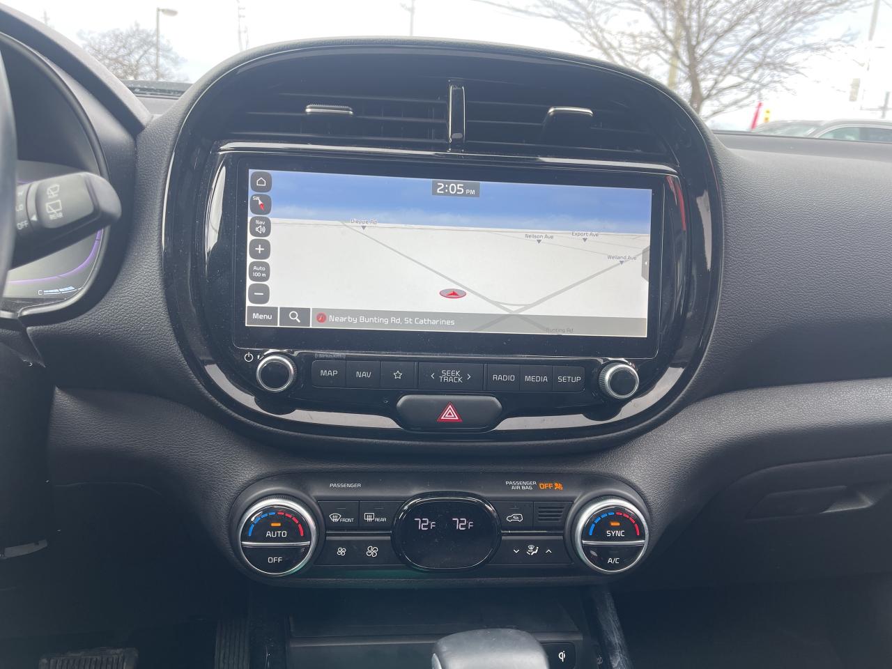 2023 Kia Soul EX Premium IVT Sunroof Nav Back Up Camera Photo2