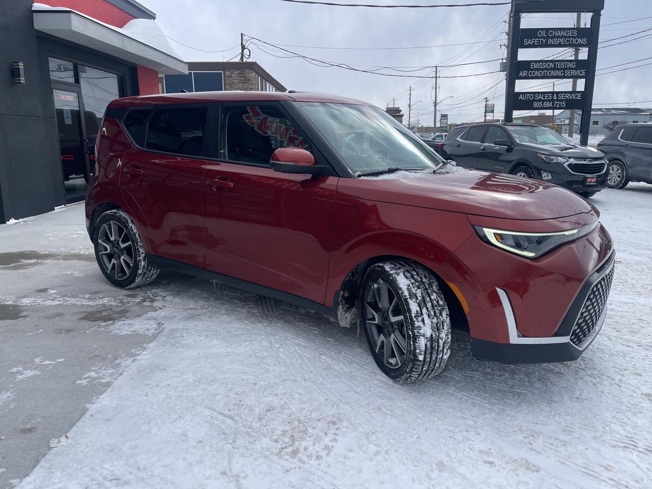 2023 Kia Soul EX Premium IVT Sunroof Nav Back Up Camera Photo