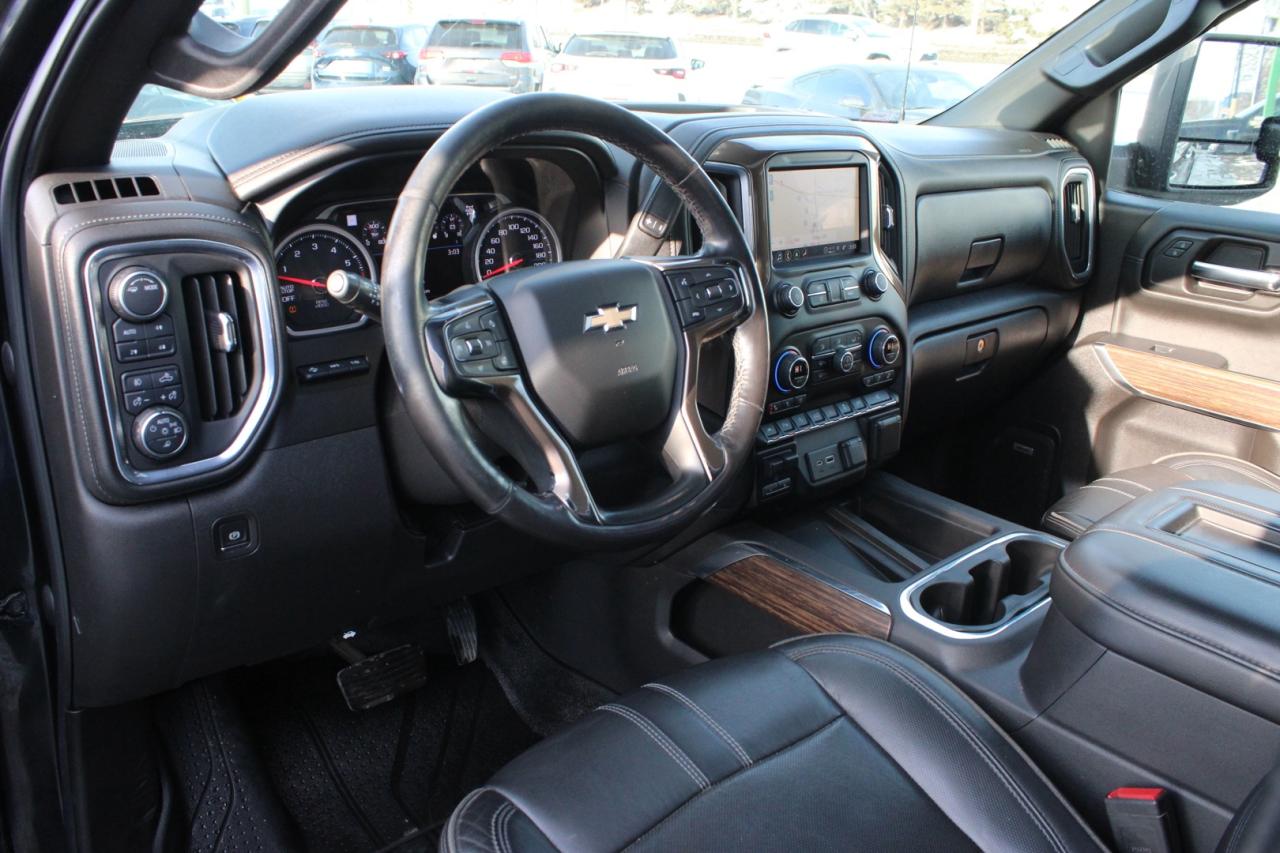 2021 Chevrolet Silverado 1500 High Country Crew Cab 4WD 6.2L Clean Carfax Photo
