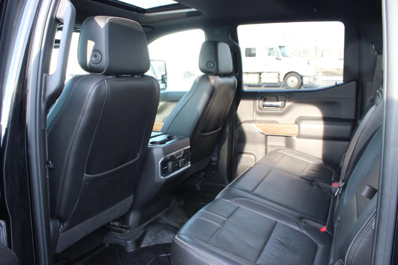 2021 Chevrolet Silverado 1500 High Country Crew Cab 4WD 6.2L Clean Carfax Photo