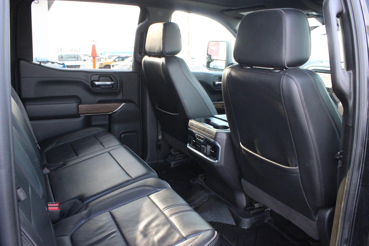 2021 Chevrolet Silverado 1500 High Country Crew Cab 4WD 6.2L Clean Carfax Photo