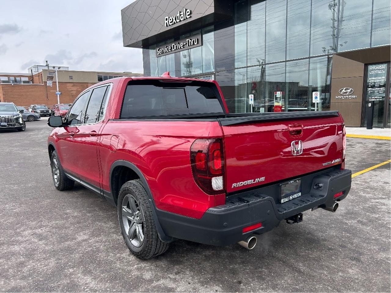 2023 Honda Ridgeline Touring AWD   CLEAN CARFAX   ONE OWNER Photo2