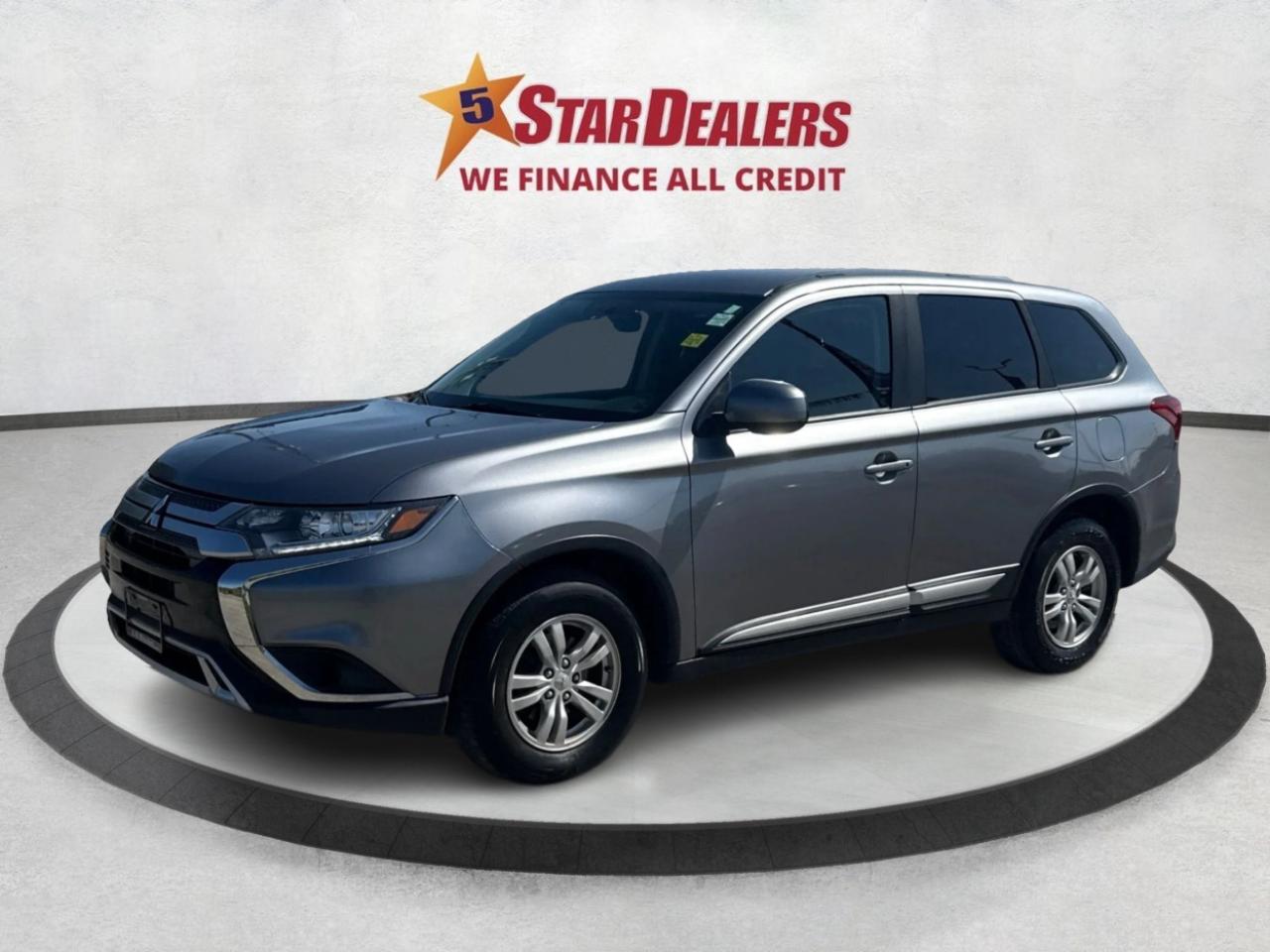 2019 Mitsubishi Outlander ES AWD REAR CAM MINT! WE FINANCE ALL CREDIT! Photo2