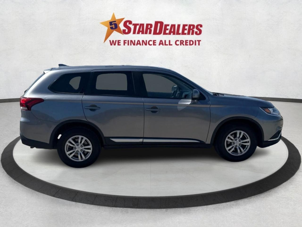 2019 Mitsubishi Outlander ES AWD REAR CAM MINT! WE FINANCE ALL CREDIT! Photo