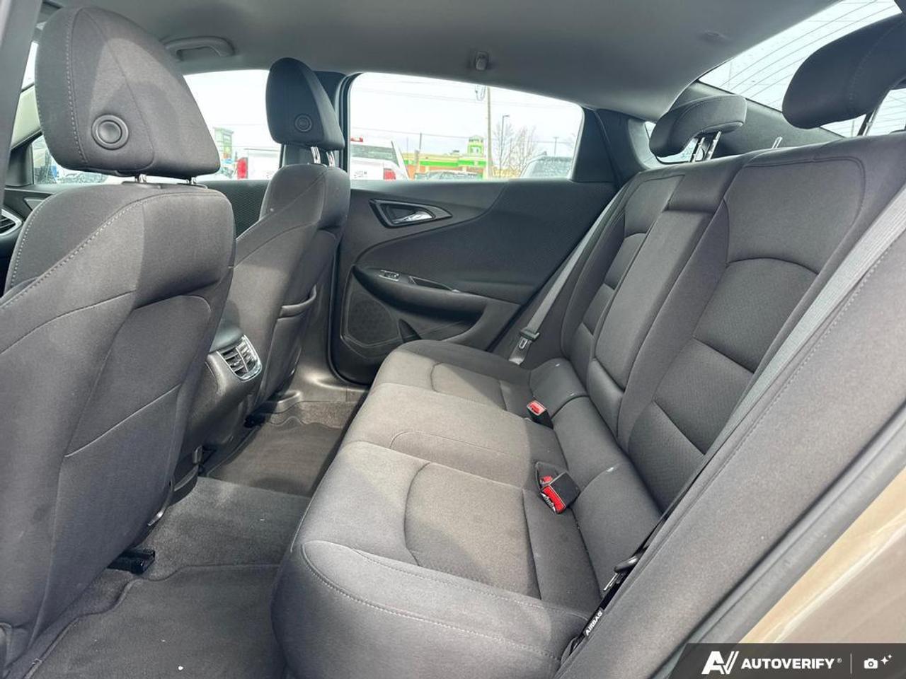 2023 Chevrolet Malibu 1LT   HTD SEATS   APPLE CARPLAY   REMOTE START Photo