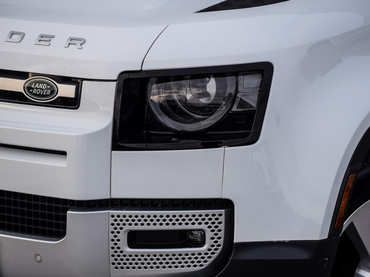 2024 Land Rover Defender 110 P300 S Photo