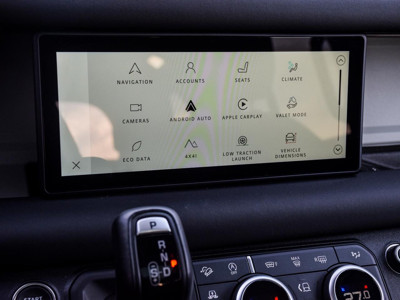 2024 Land Rover Defender 110 P300 S Photo