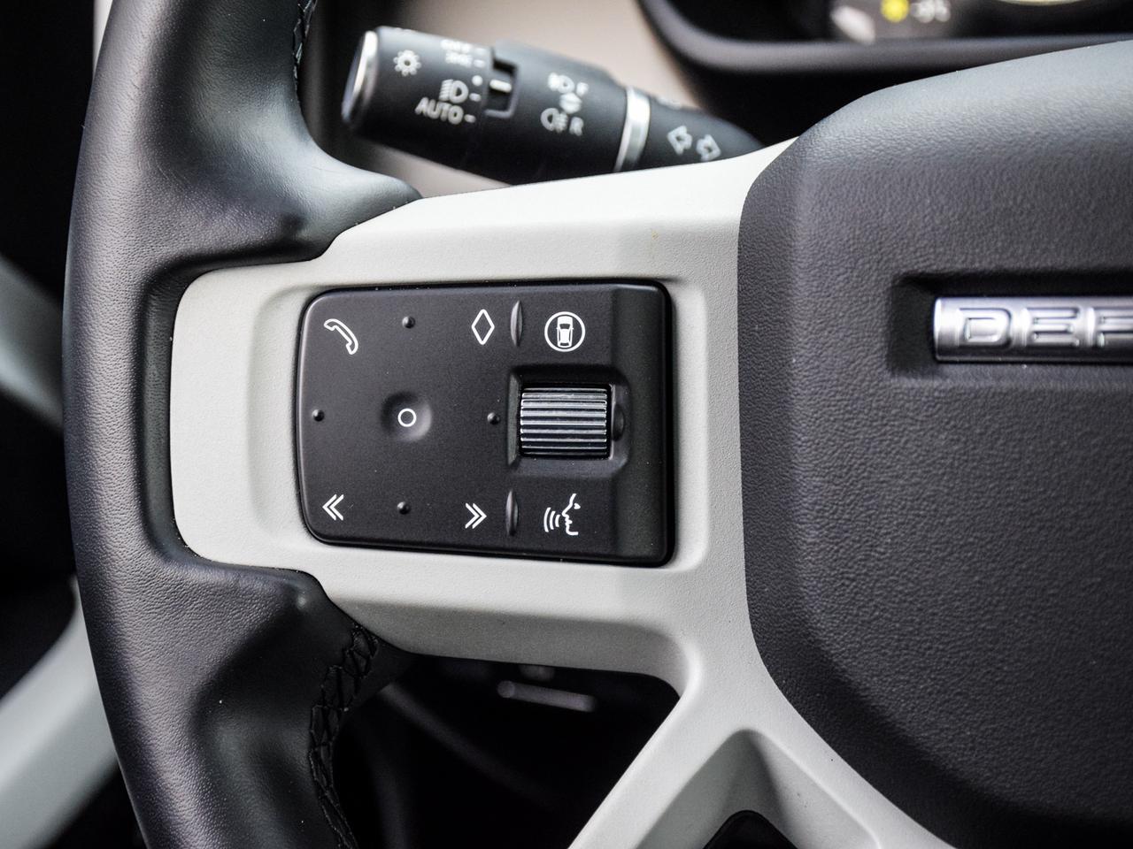 2024 Land Rover Defender 110 P300 S Photo