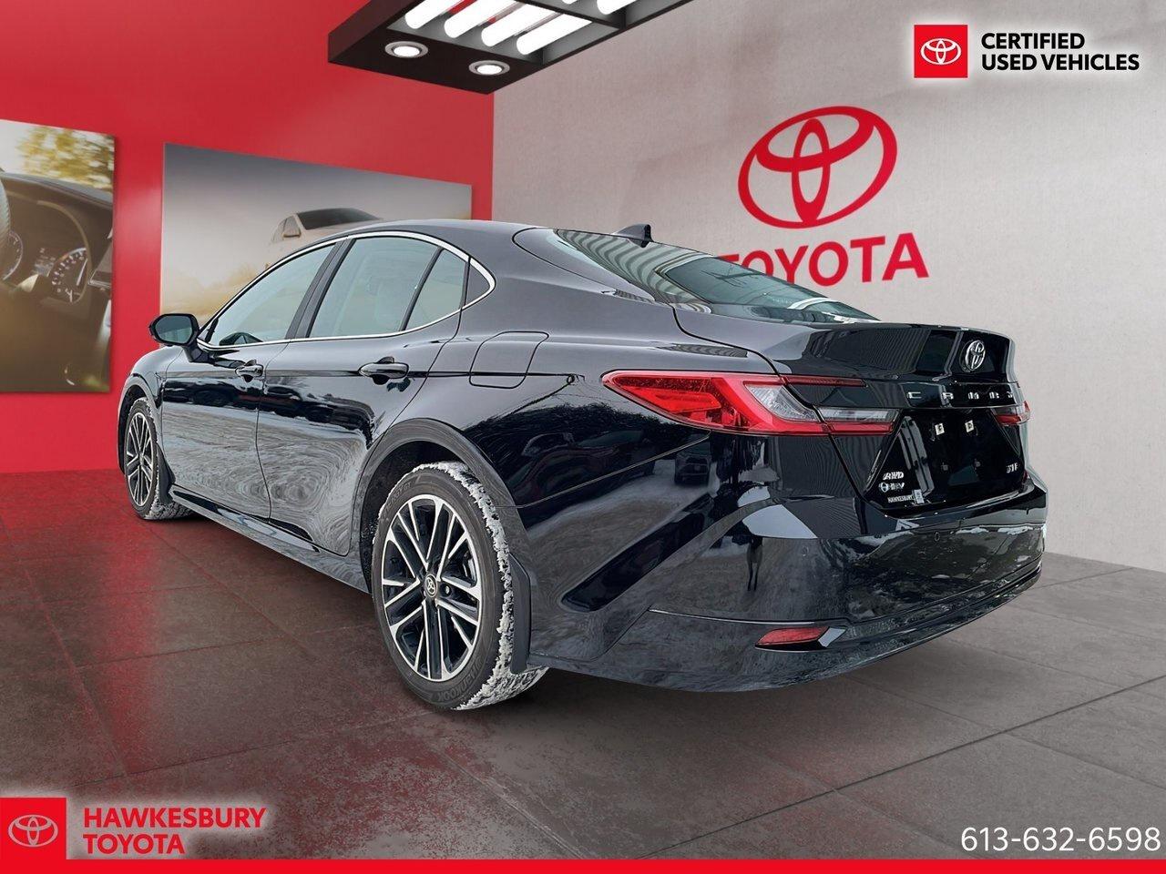 2026 Toyota Camry HYBRID XLE AWD Photo4