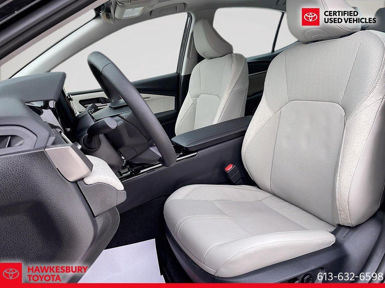 2026 Toyota Camry HYBRID XLE AWD Photo