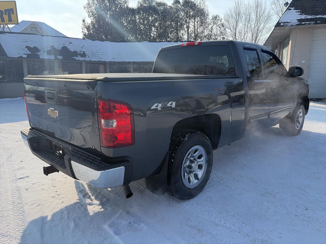 2011 Chevrolet Silverado 1500 LT- 4X4-CLEAN- 5.3L Photo