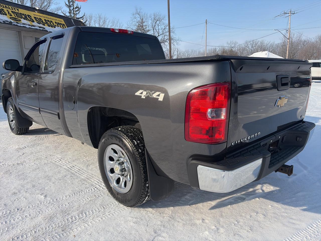 2011 Chevrolet Silverado 1500 LT- 4X4-CLEAN- 5.3L Photo