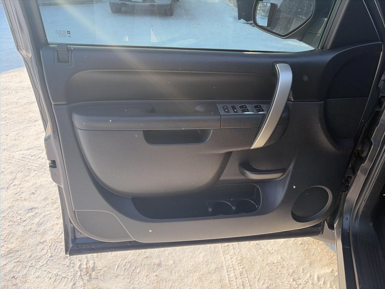 2011 Chevrolet Silverado 1500 LT- 4X4-CLEAN- 5.3L Photo