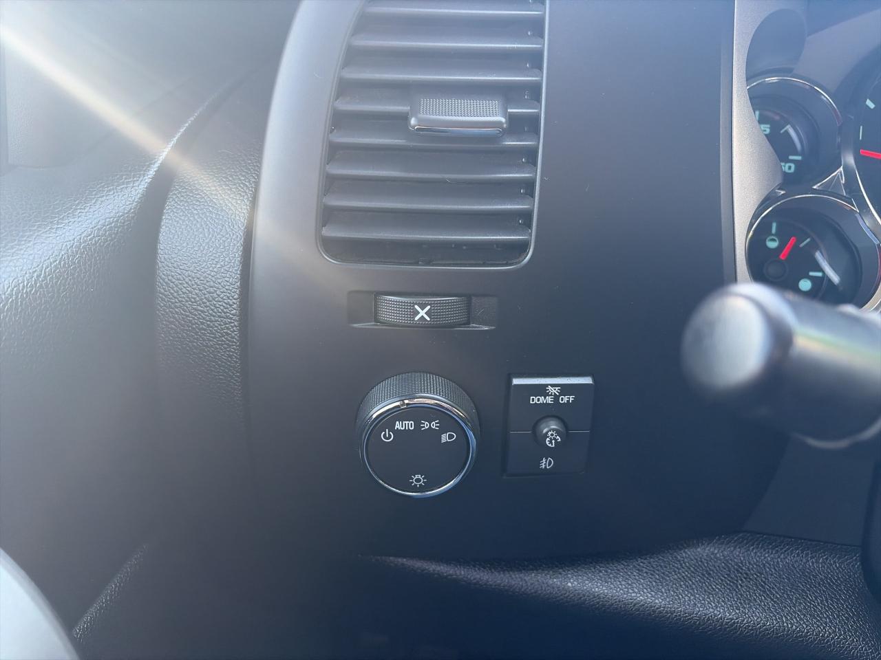 2011 Chevrolet Silverado 1500 LT- 4X4-CLEAN- 5.3L Photo