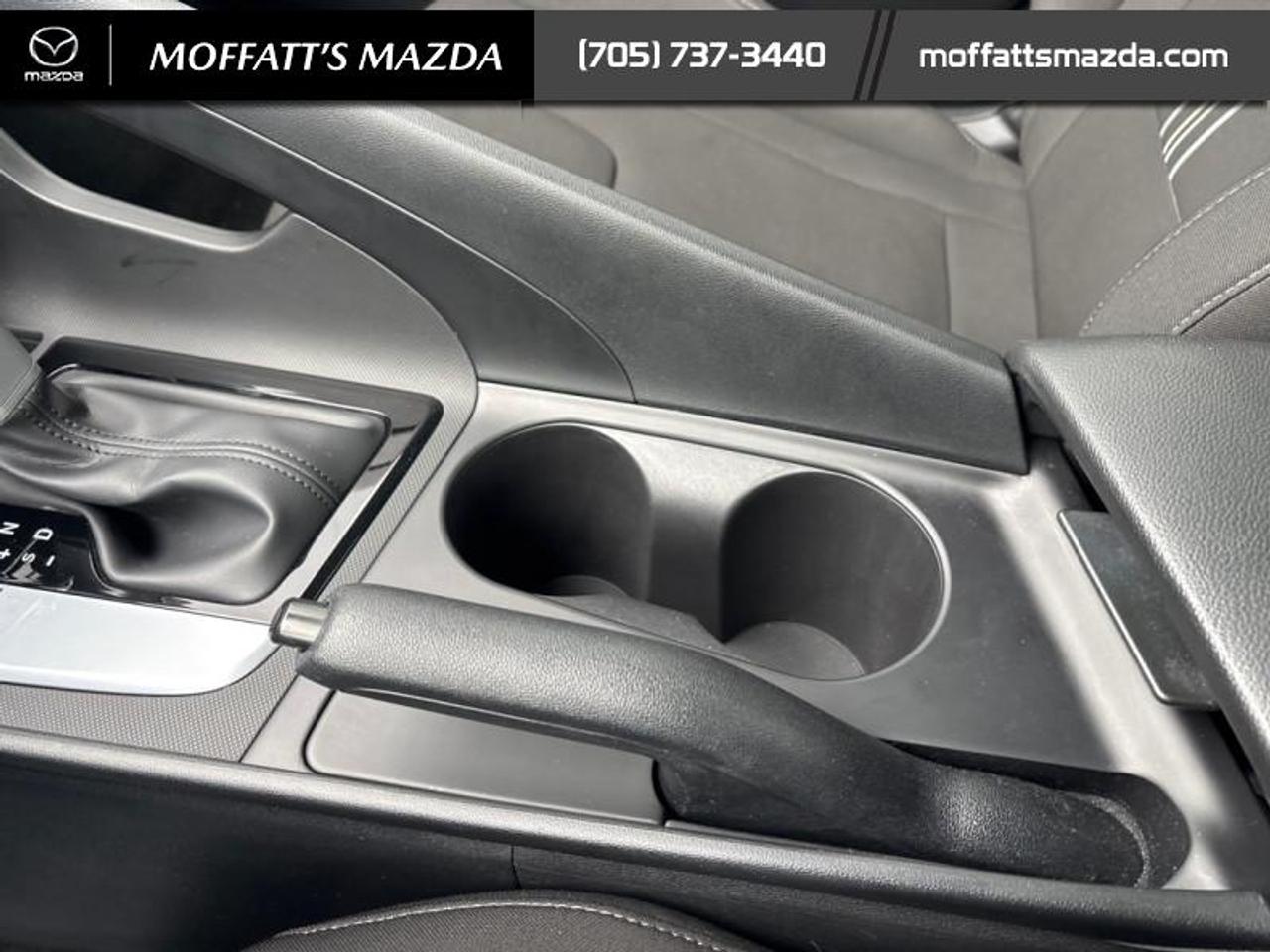 2022 Hyundai Elantra Preferred Photo