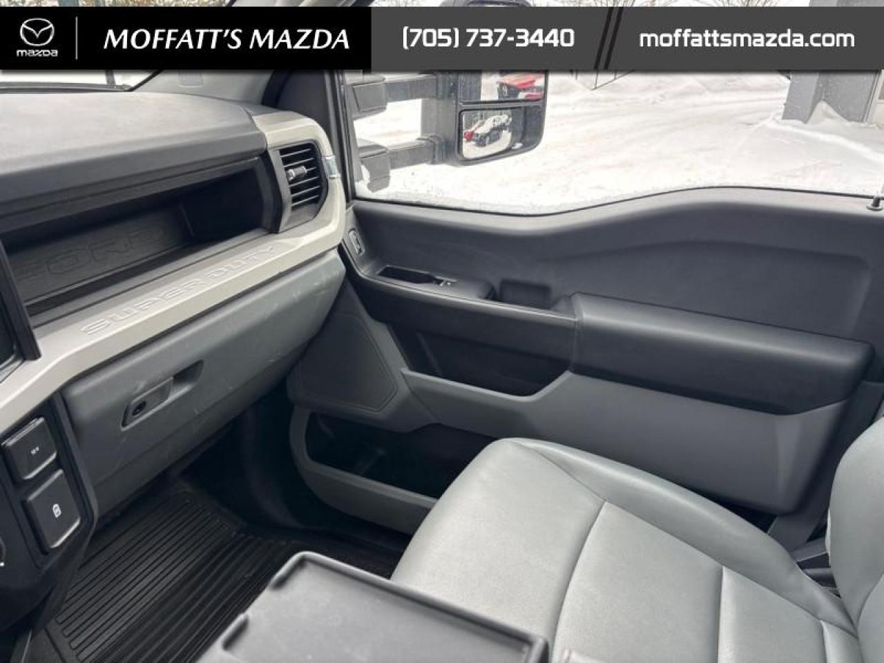 2023 Ford SUPER DUTY F-550 DRW XL Photo