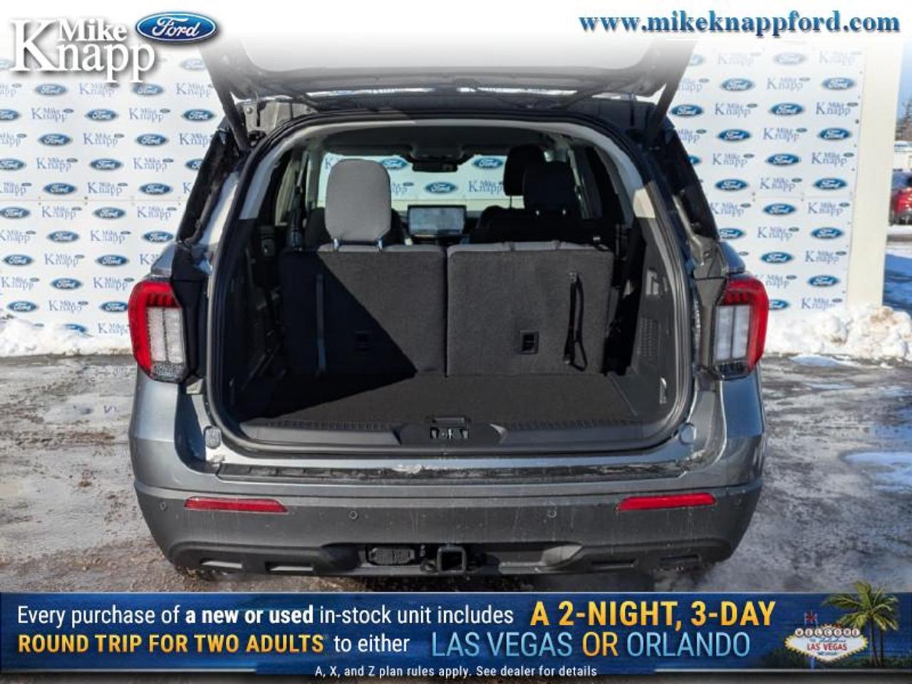 2026 Ford Explorer Active Photo4