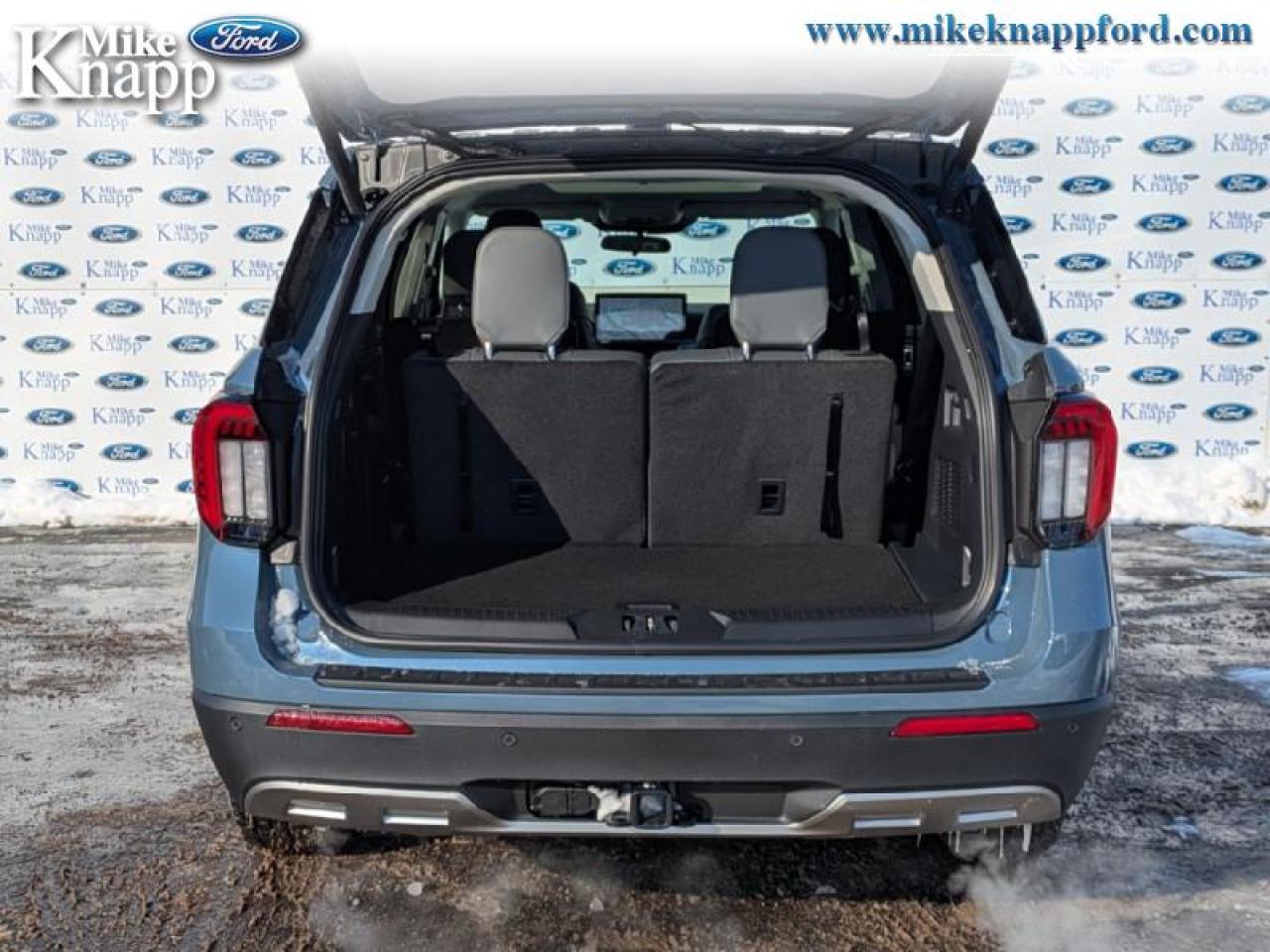 2026 Ford Explorer Active Photo4