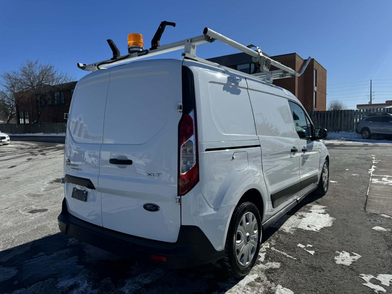 2022 Ford Transit Connect XLT w-Dual Sliding Doors Photo3