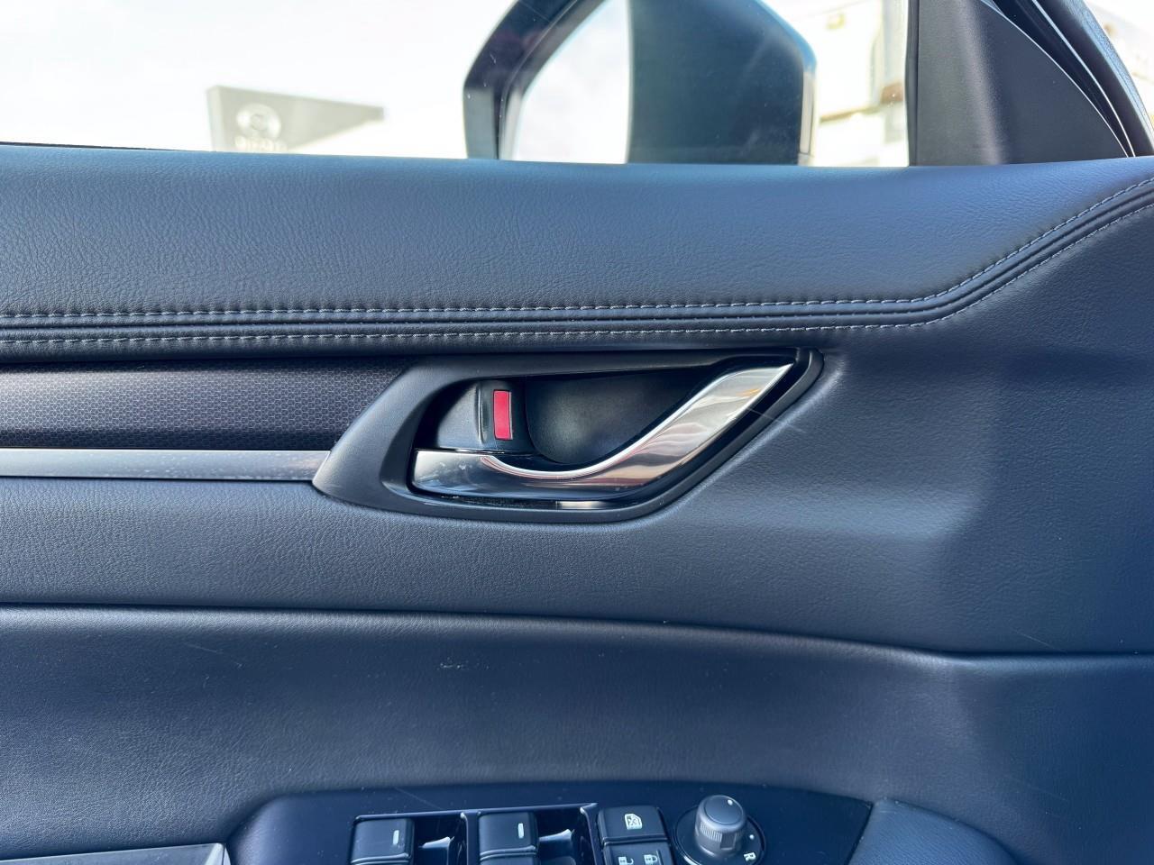 2021 Mazda CX-5 Kuro Edition Photo