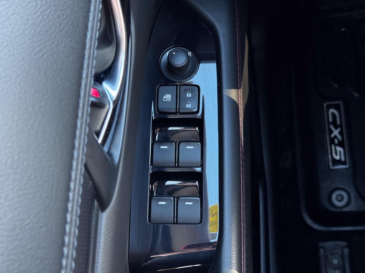 2021 Mazda CX-5 Kuro Edition Photo