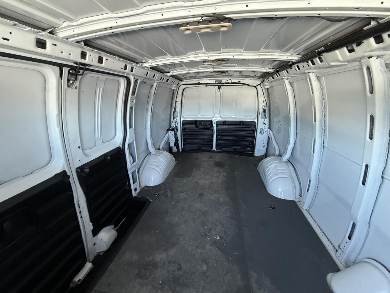 2019 Chevrolet Express RWD 2500 135 Photo