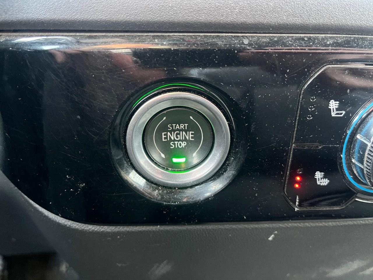 2023 GMC Sierra 1500 Crew Cab Short Box 4-Wheel Drive SLE Photo