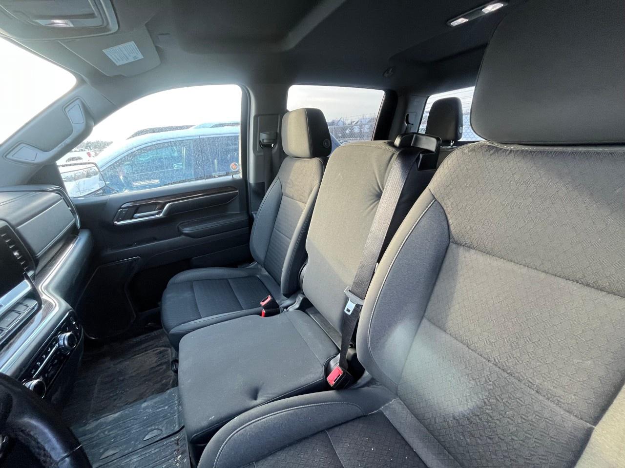 2023 GMC Sierra 1500 Crew Cab Short Box 4-Wheel Drive SLE Photo